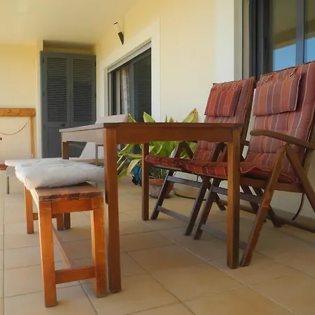 Panorama *pool* شقة ساغريش
